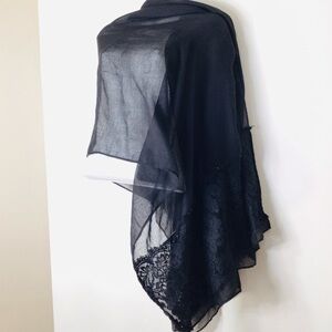 Jessie Steele Grey lace scarf wrap